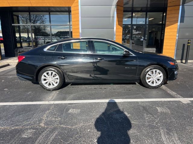 Used 2024 Chevrolet Malibu LT image 2