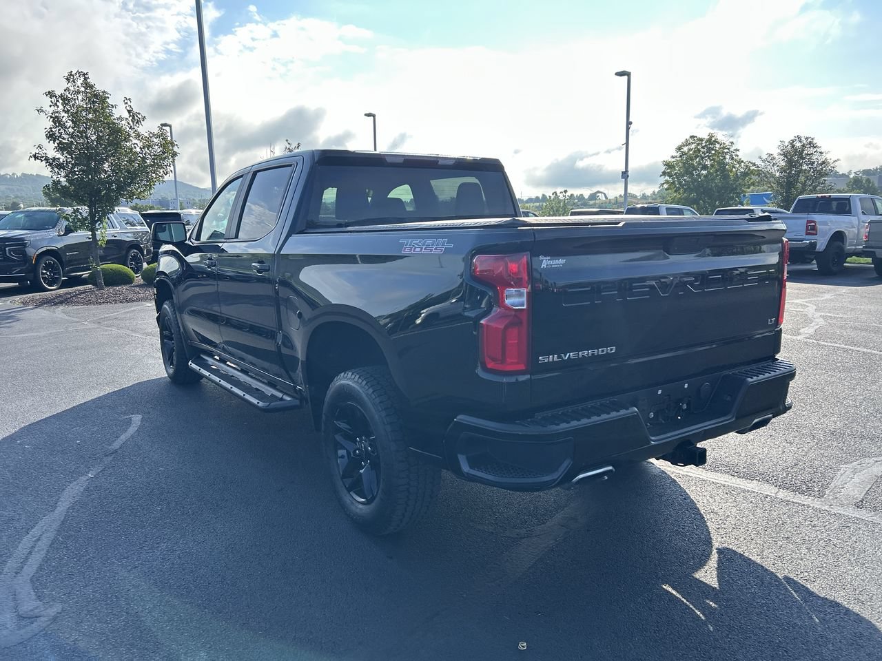 Used 2019 Chevrolet Silverado 1500 LT Trail Boss AWD/4WD image 5