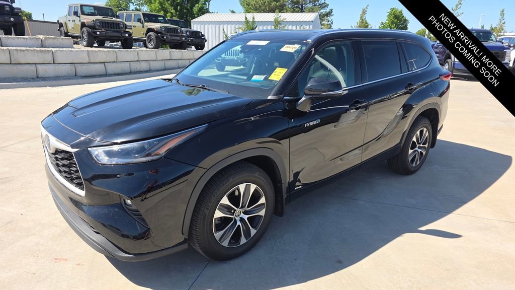 Used 2021 Toyota Highlander XLE