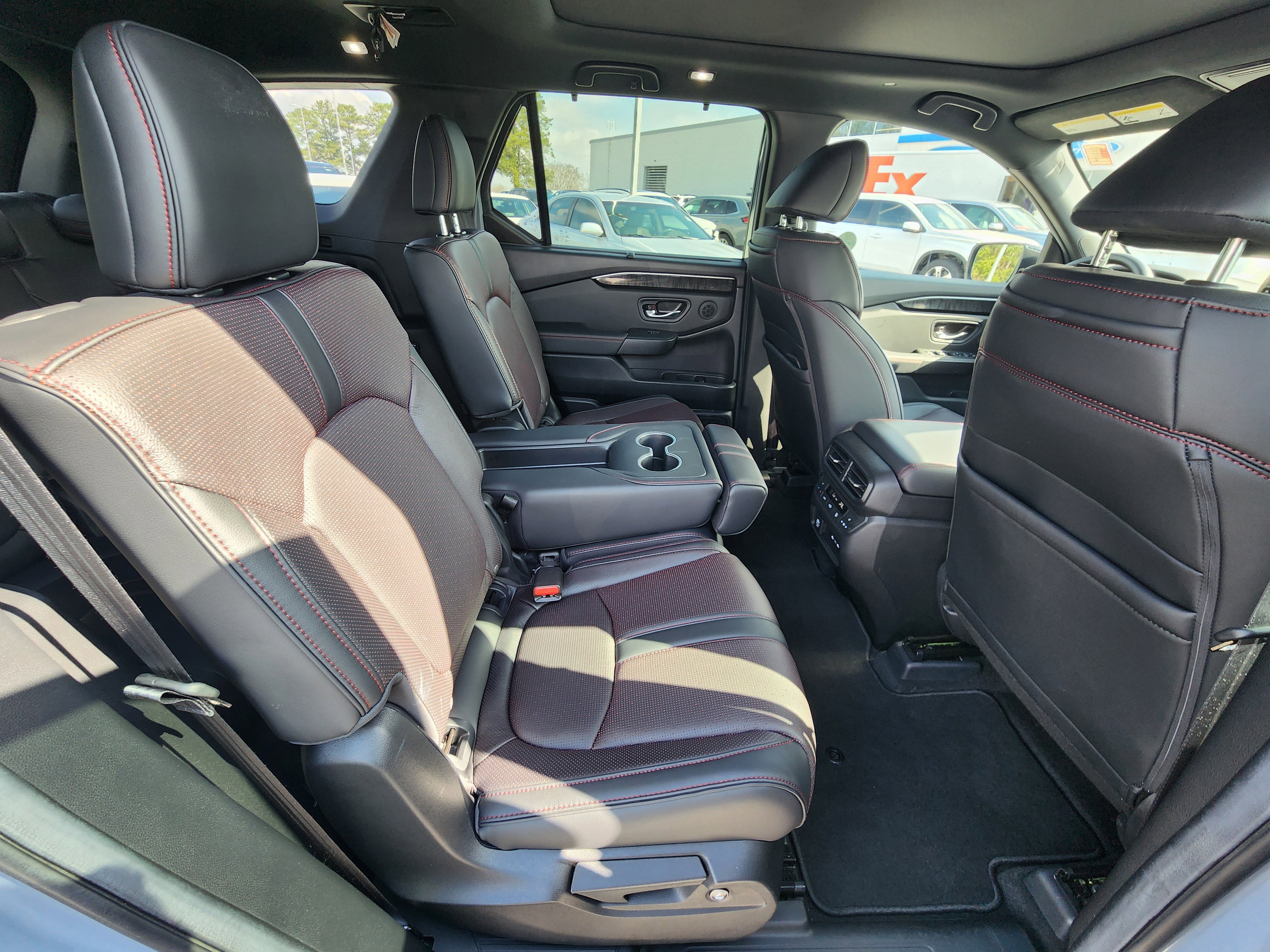 Certified 2025 Honda Pilot Black Edition image 14