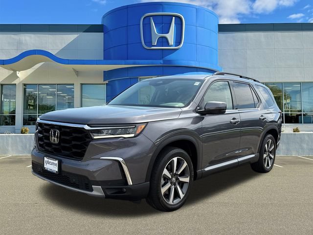Used 2025 Honda Pilot Touring image 5