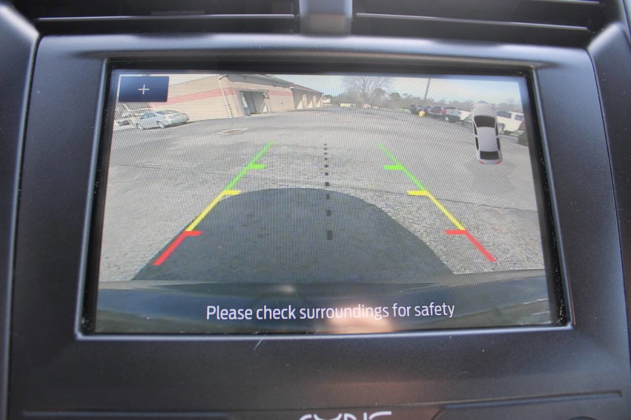 Used 2020 Ford Fusion SE w/ Equipment Group 151A image 24