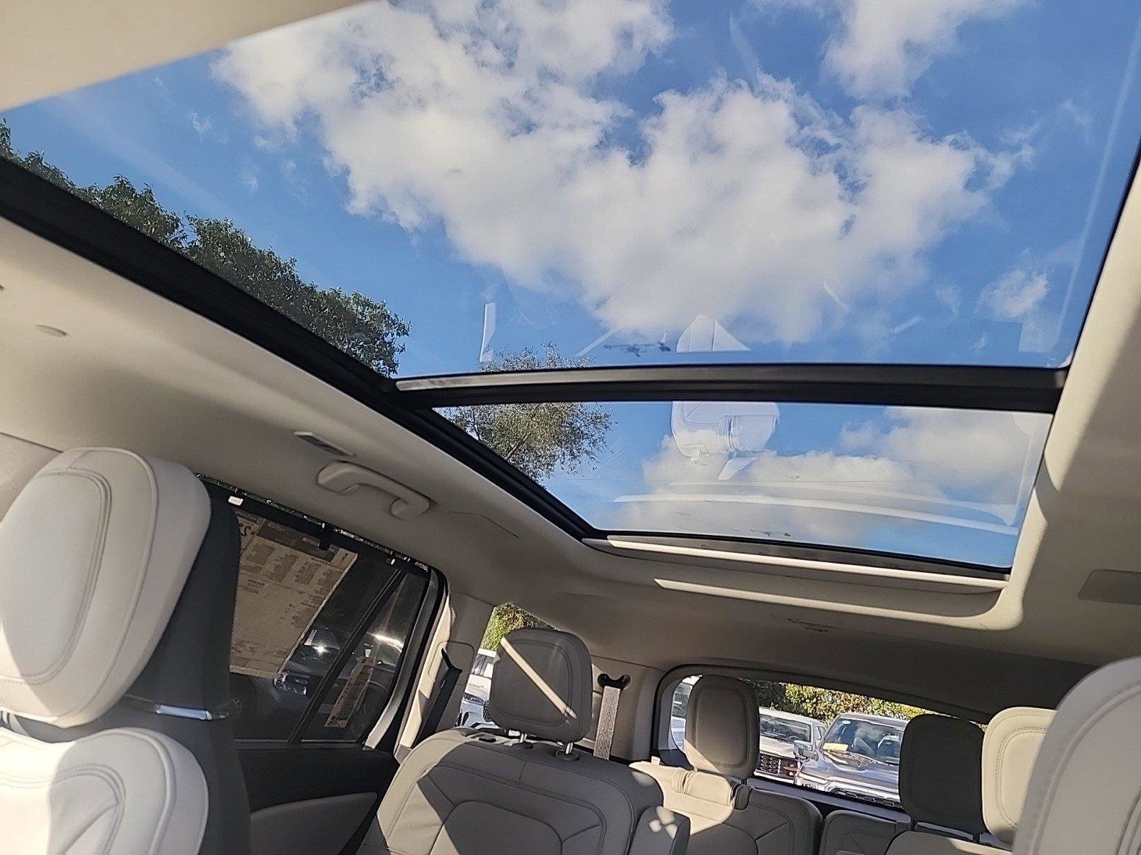 New 2025 Lincoln Aviator Reserve w/ Luxury Package image 14