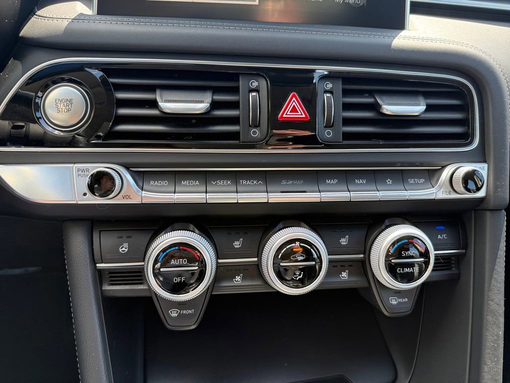 Used 2019 Genesis G70 3.3T Advanced AWD/4WD image 23