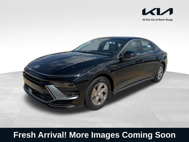 Used 2025 Hyundai Sonata SE image 1