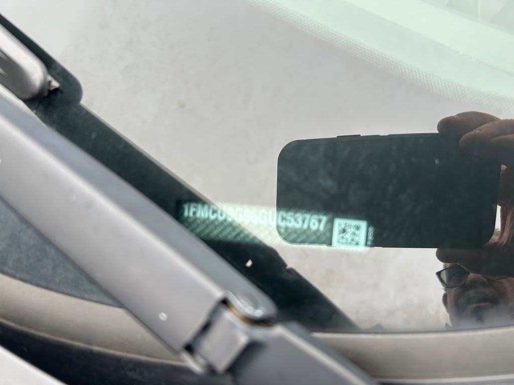 Used 2016 Ford Escape SE w/ Equipment Group 201A image 28