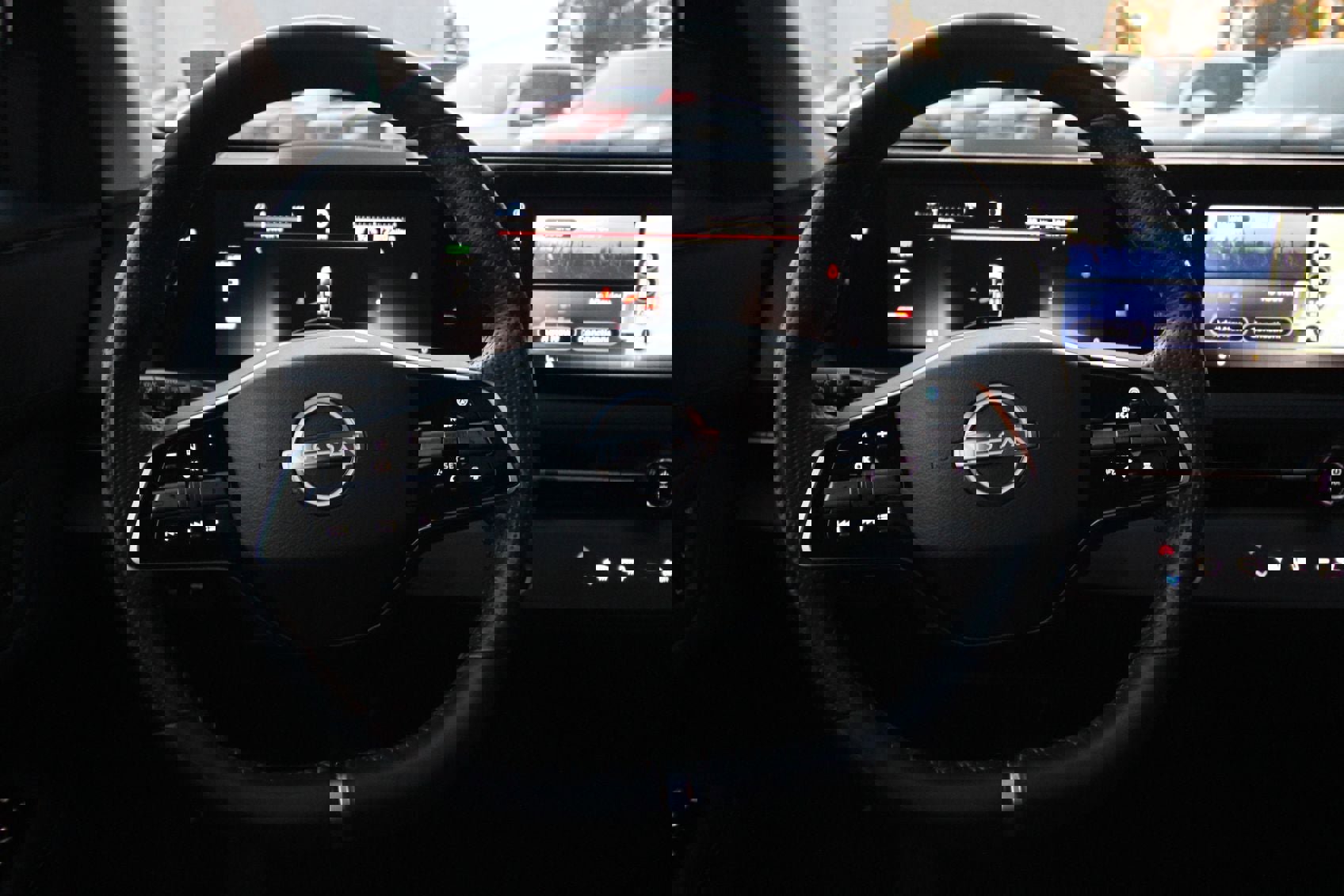 Used 2023 Nissan Ariya FWD image 12