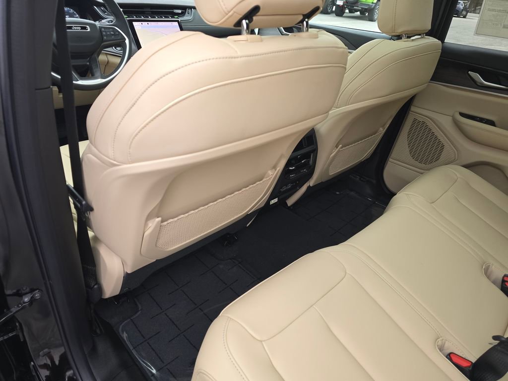 New 2025 Jeep Grand Cherokee Limited image 26