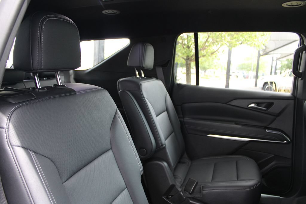 Used 2025 Chevrolet Traverse LT AWD/4WD image 50