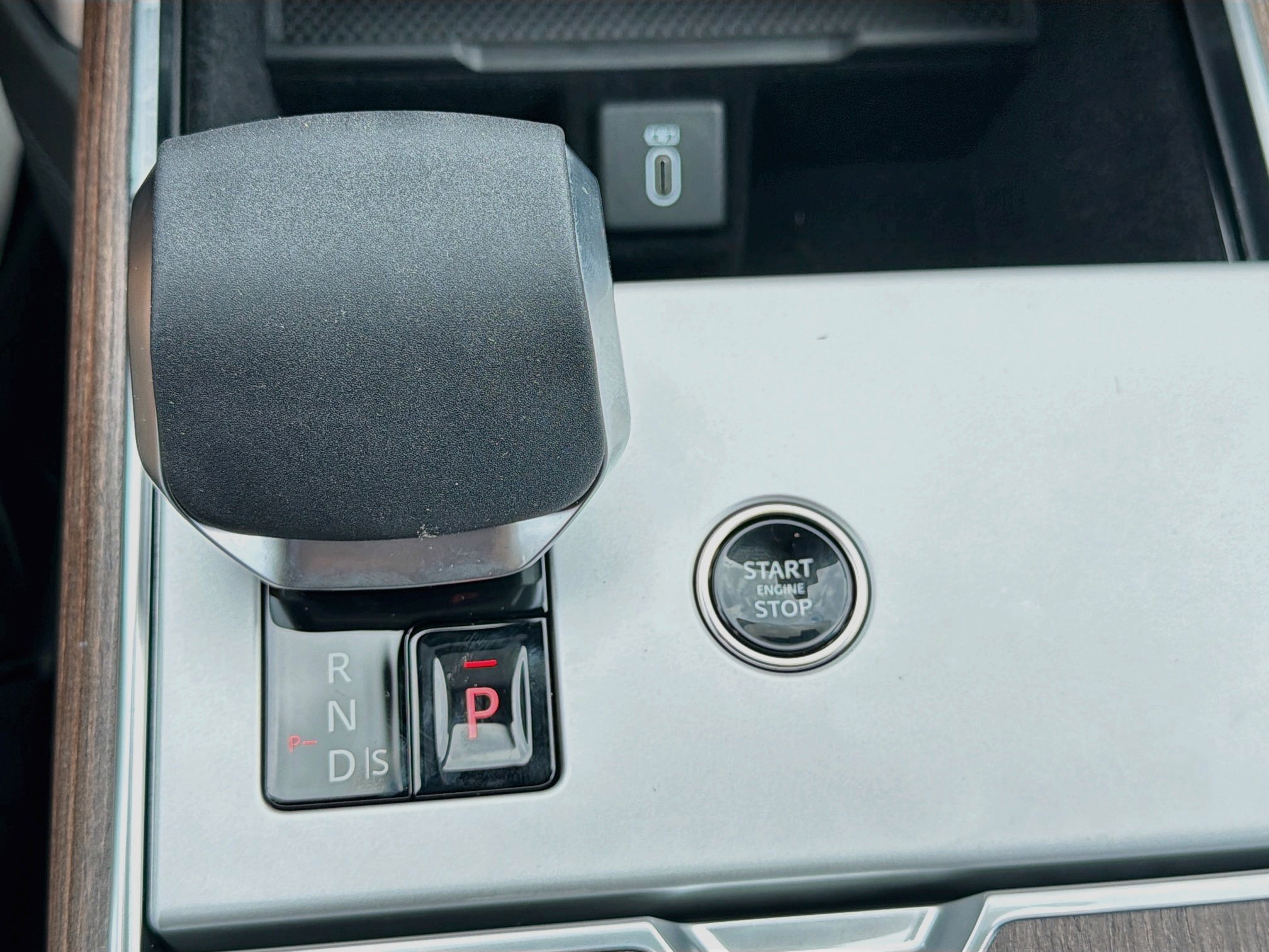 New 2026 Land Rover Range Rover SE AWD/4WD image 30