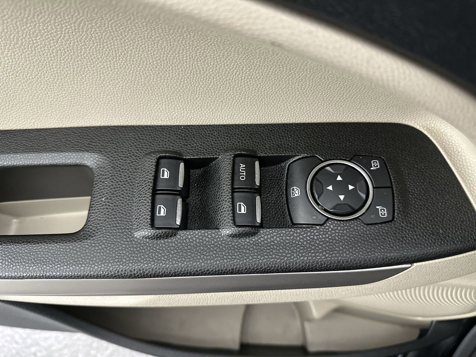 Used 2021 Ford EcoSport S image 17