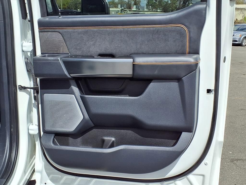Used 2024 Ford F250 Platinum image 15