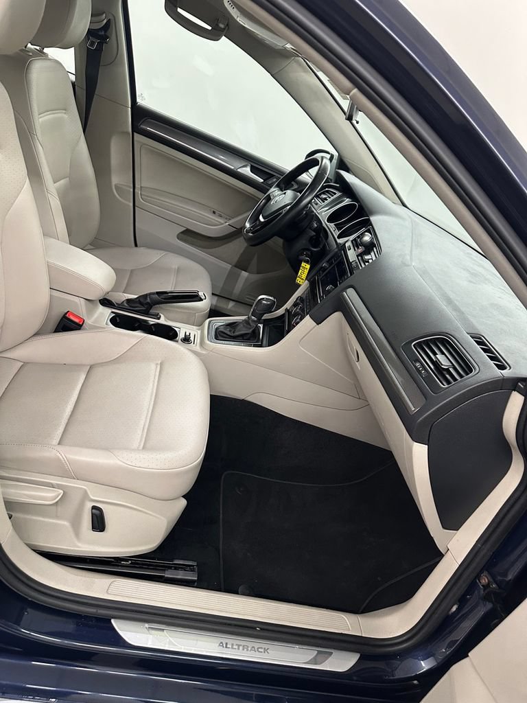 Used 2019 Volkswagen Golf Alltrack S AWD/4WD image 33