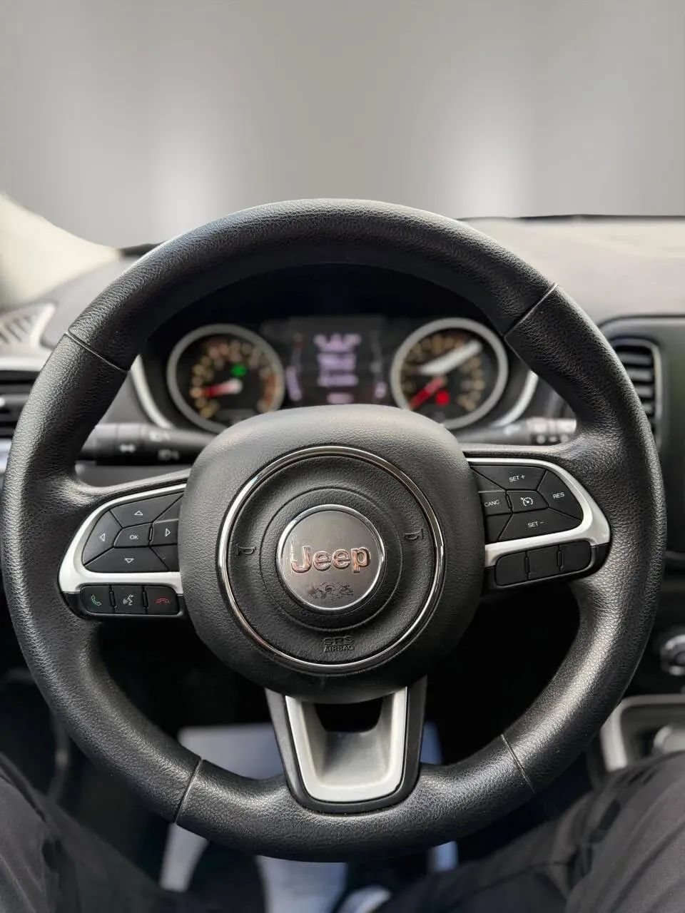 Used 2017 Jeep Compass Sport AWD/4WD image 12