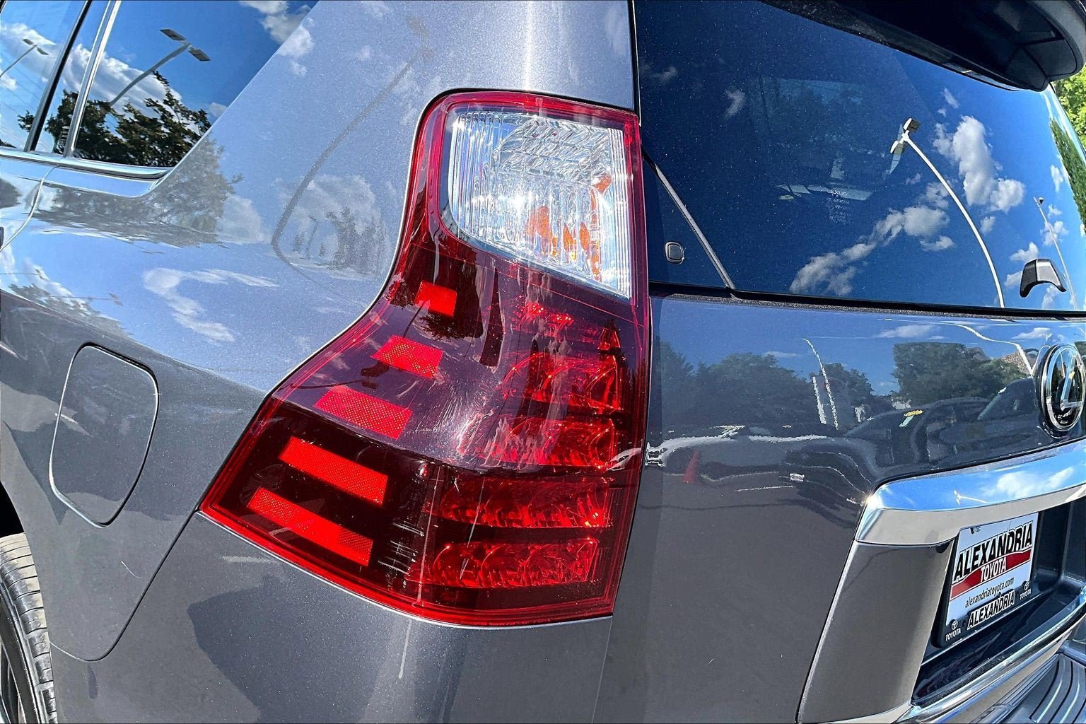 Used 2022 Lexus GX 460 Premium w/ Accessory Package AWD/4WD image 28