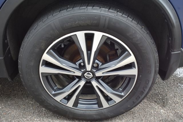 Used 2017 Nissan Rogue SL w/ SL Premium Package AWD/4WD image 50