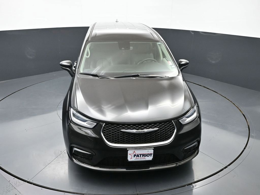 Used 2023 Chrysler Pacifica Touring-L FWD image 36
