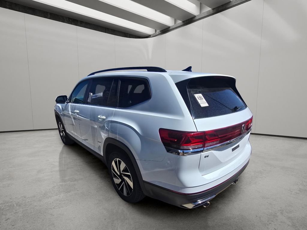 Used 2025 Volkswagen Atlas SE image 6