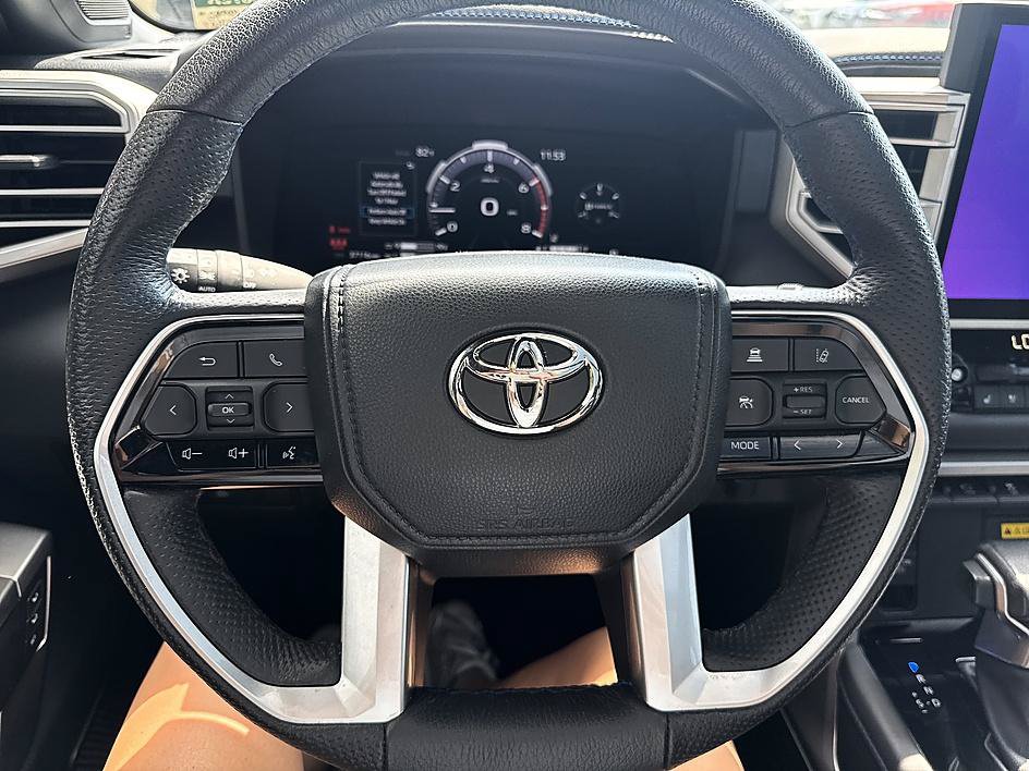 Used 2023 Toyota Tundra Platinum AWD/4WD image 13