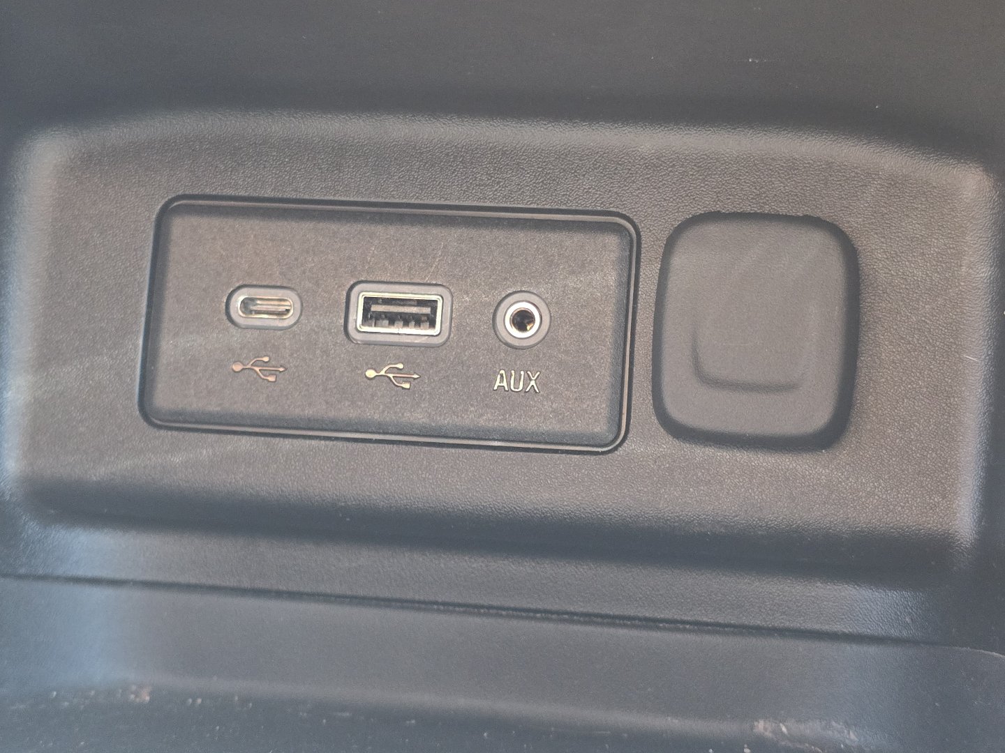 Certified 2021 Chevrolet Equinox LS w/ LS Convenience Package FWD image 8