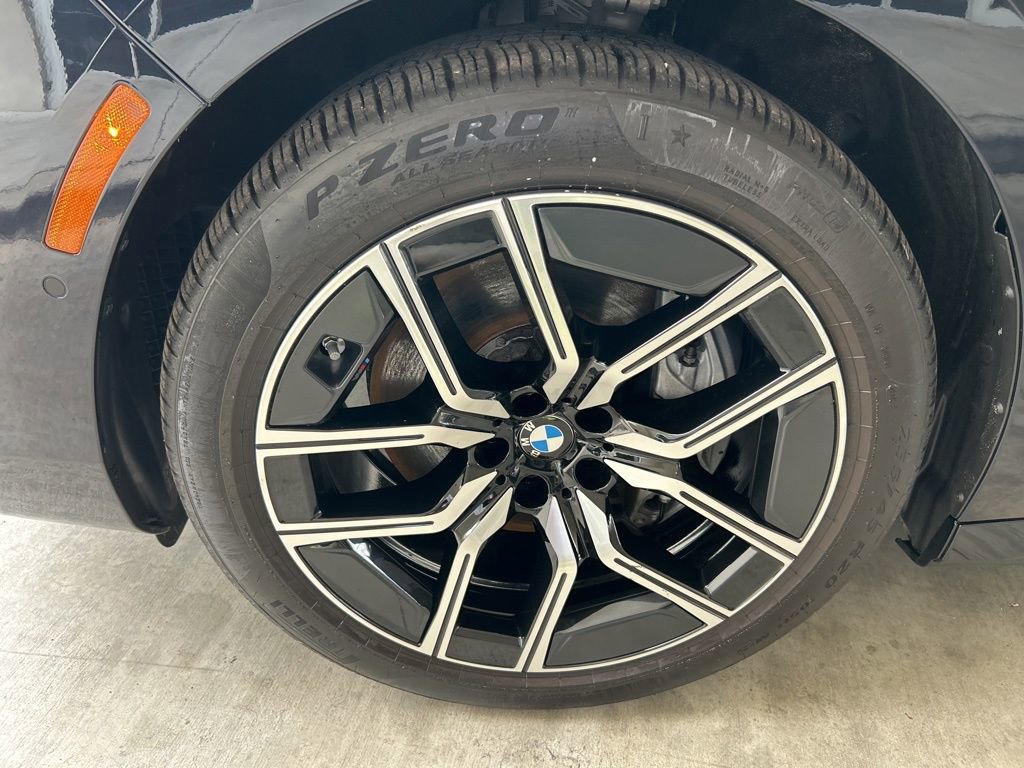 Used 2025 BMW 740i xDrive image 19