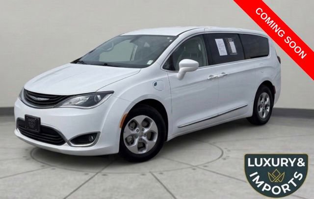 Used 2018 Chrysler Pacifica Touring Plus image 1
