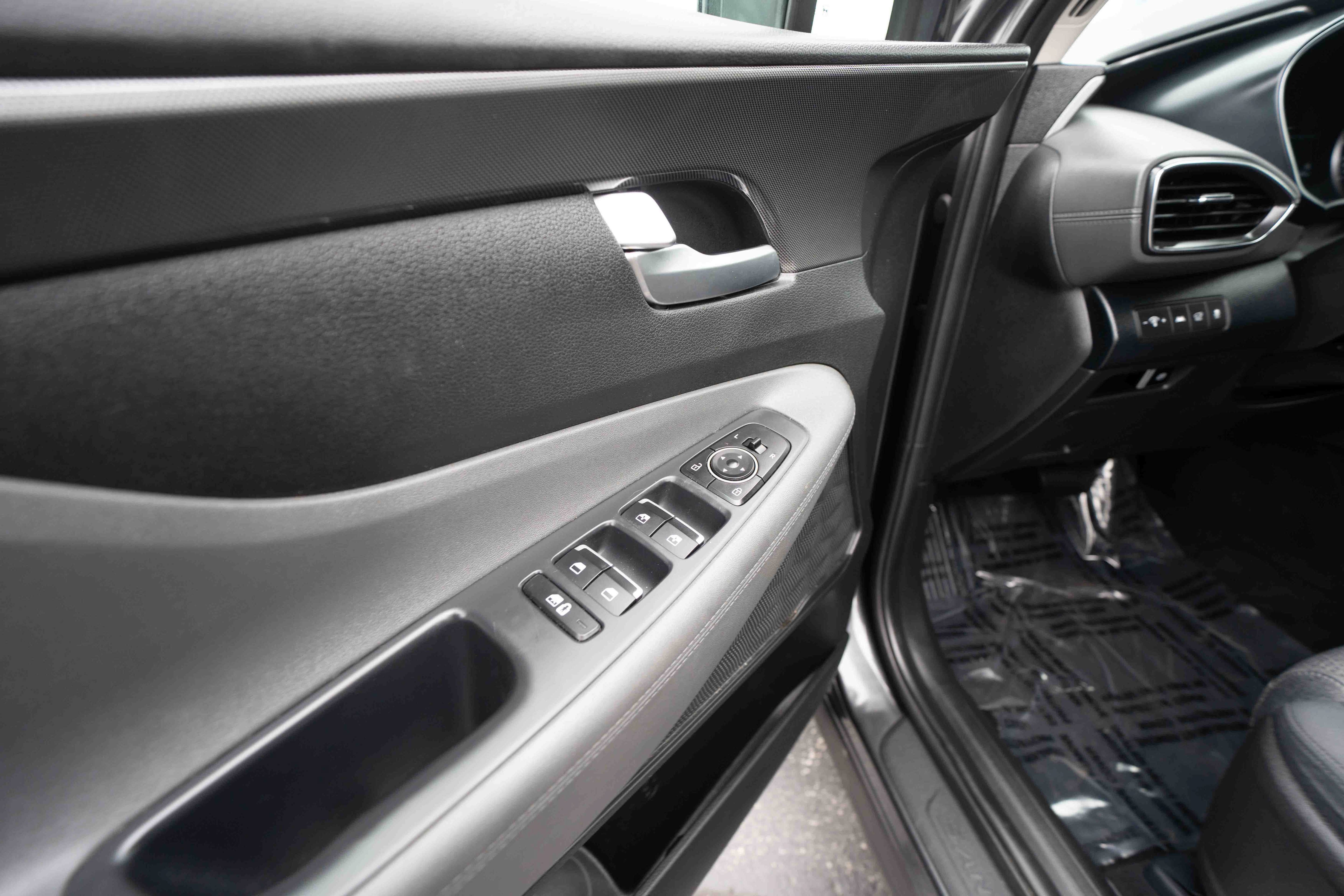 Used 2023 Hyundai Santa Fe SEL AWD/4WD image 7