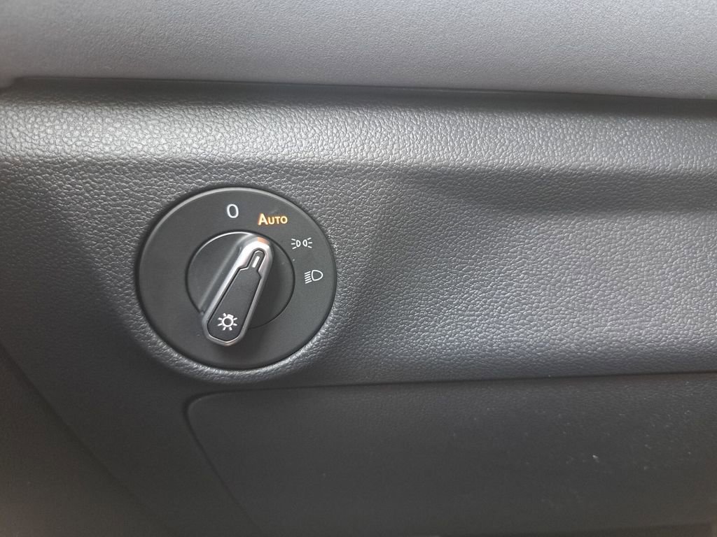 New 2026 Volkswagen Jetta SE image 18