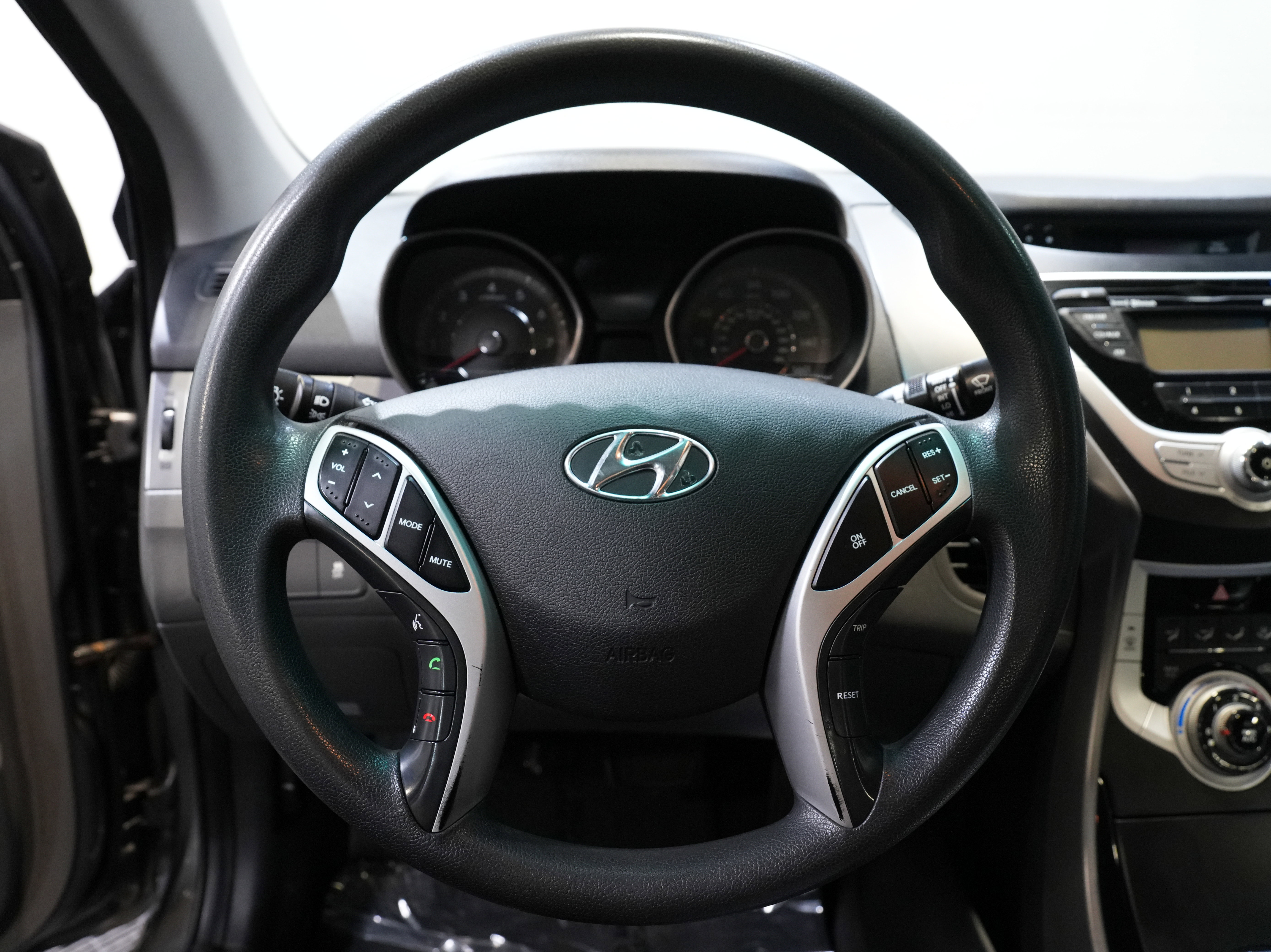 Used 2011 Hyundai Elantra GLS w/ Preferred Equipment Pkg 3 image 38