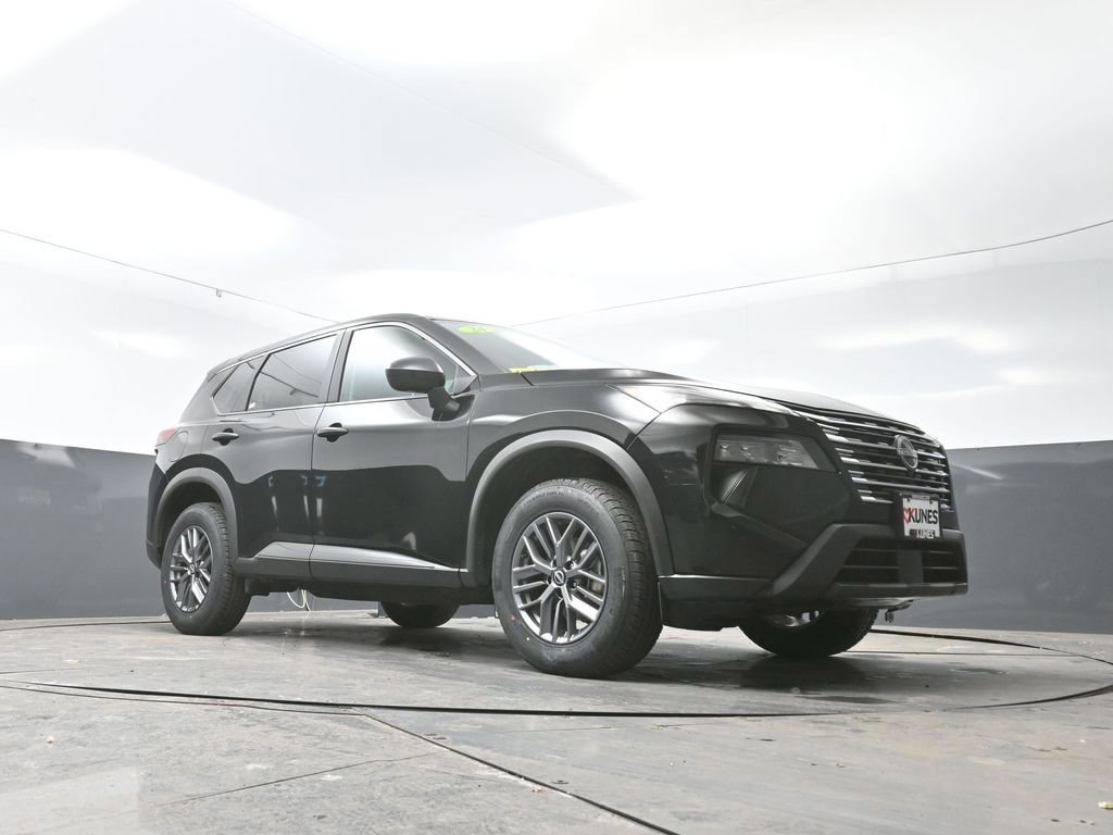 Used 2024 Nissan Rogue S image 26