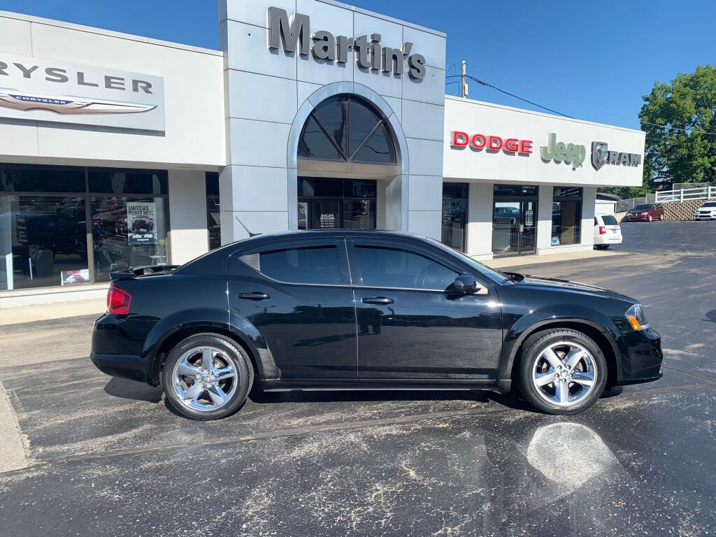 Used 2013 Dodge Avenger SXT w/ Rallye Appearance Group FWD image 3