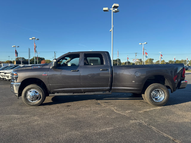 New 2027 RAM 3500 Tradesman AWD/4WD image 4