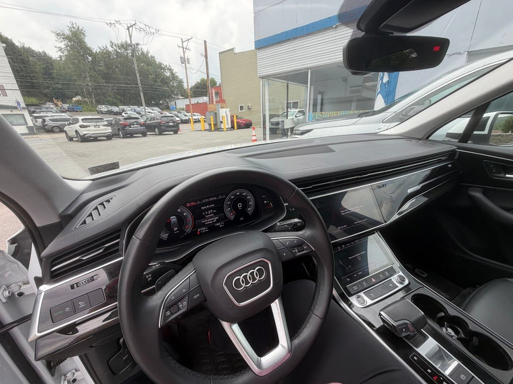 Used 2023 Audi Q7 3.0T Premium w/ Convenience Package AWD/4WD image 43