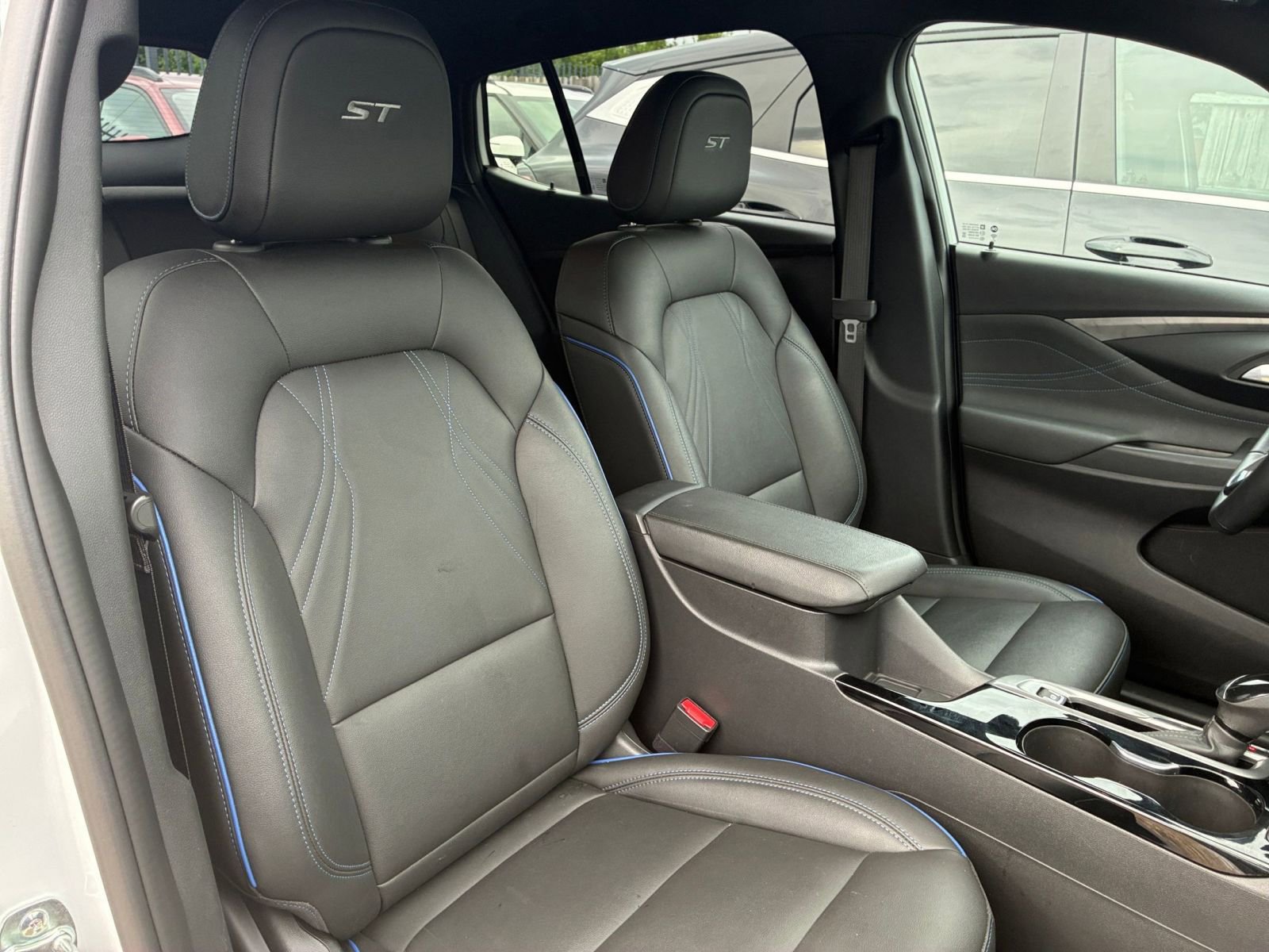 Used 2025 Buick Envista Sport Touring FWD image 31
