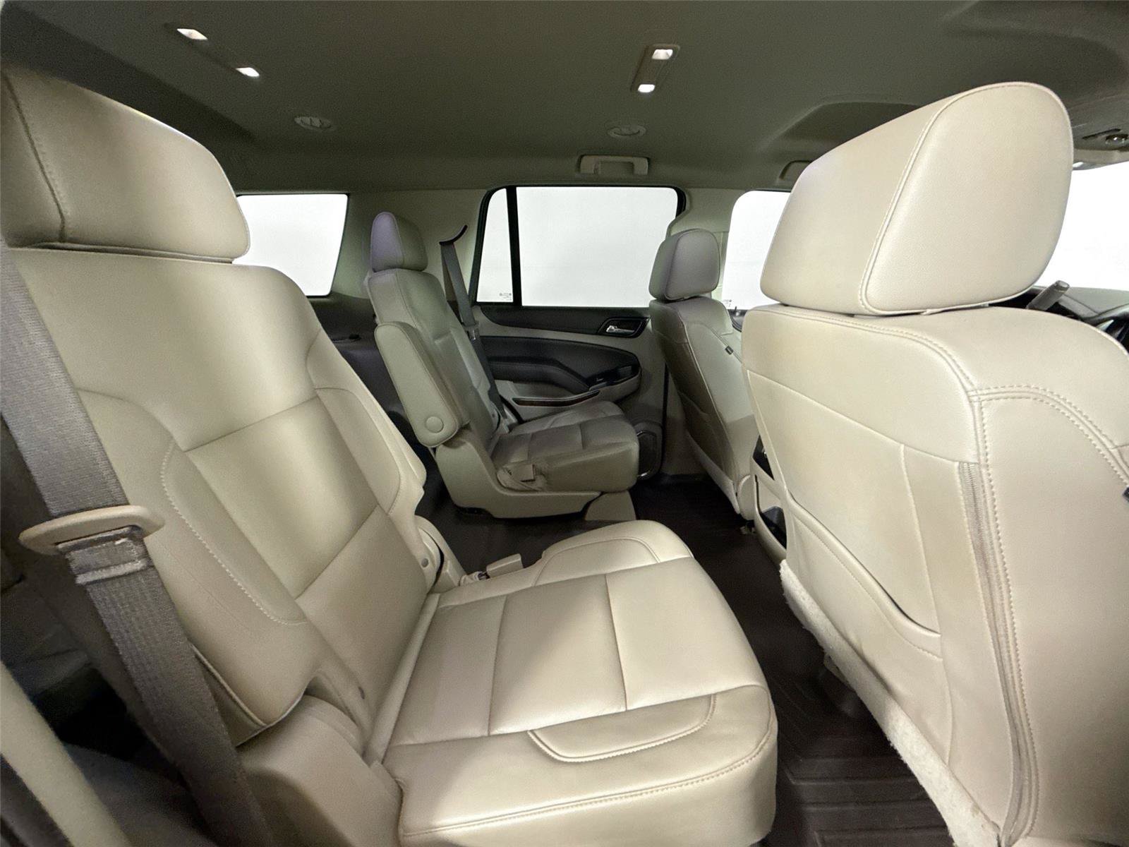 Used 2020 Chevrolet Tahoe LT w/ Luxury Package RWD image 44