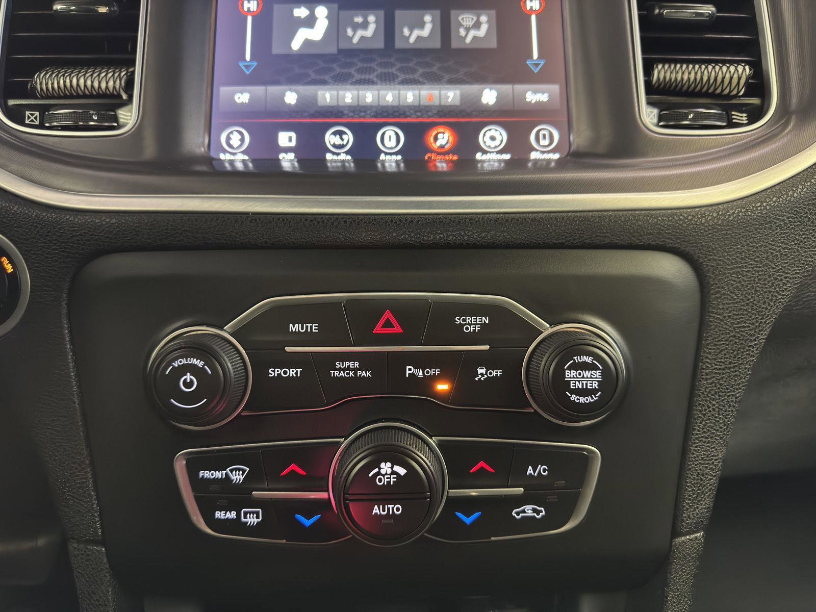 Used 2019 Dodge Charger SXT image 20