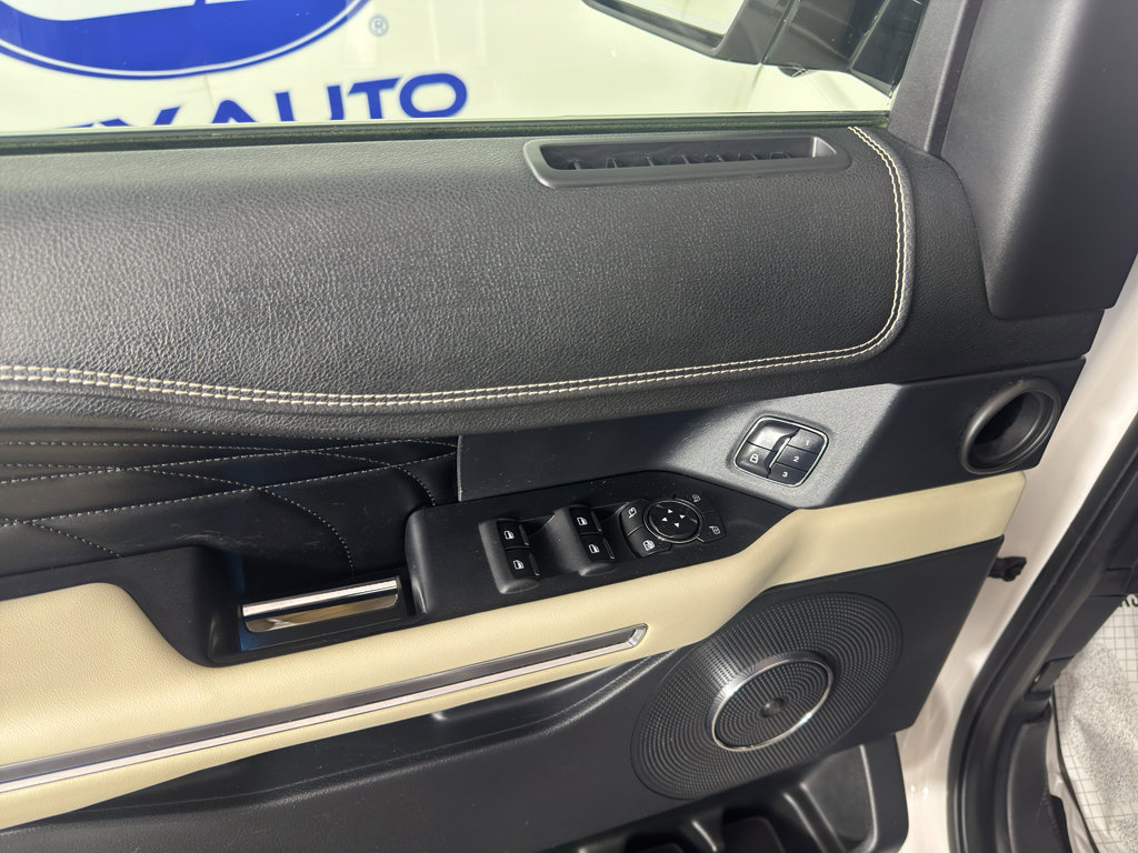 Used 2018 Ford Expedition Platinum AWD/4WD image 15