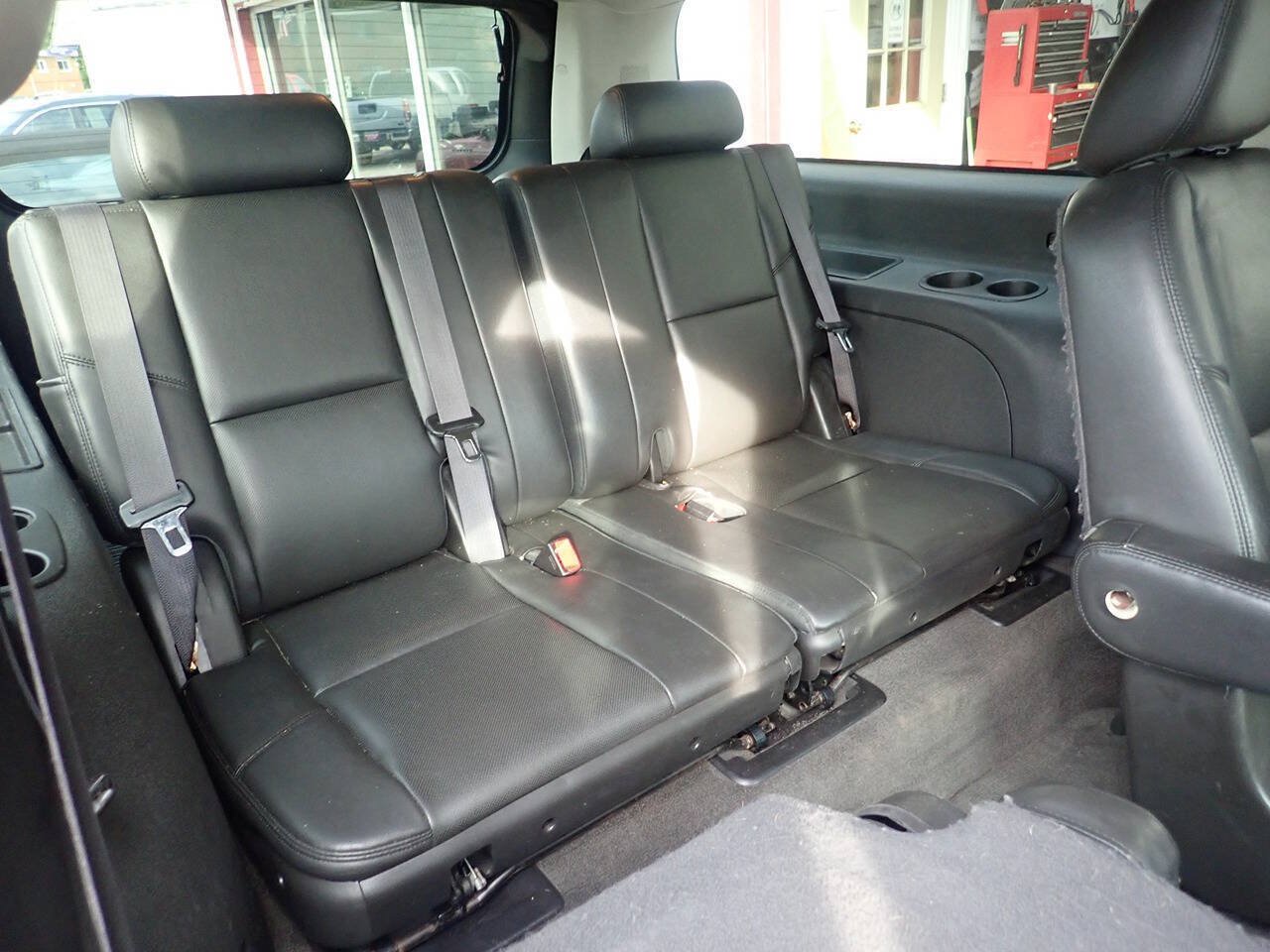 Used 2013 Cadillac Escalade ESV Premium AWD/4WD image 31