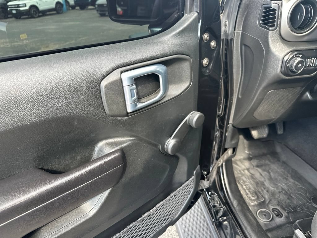 Used 2021 Jeep Wrangler Sport AWD/4WD image 13