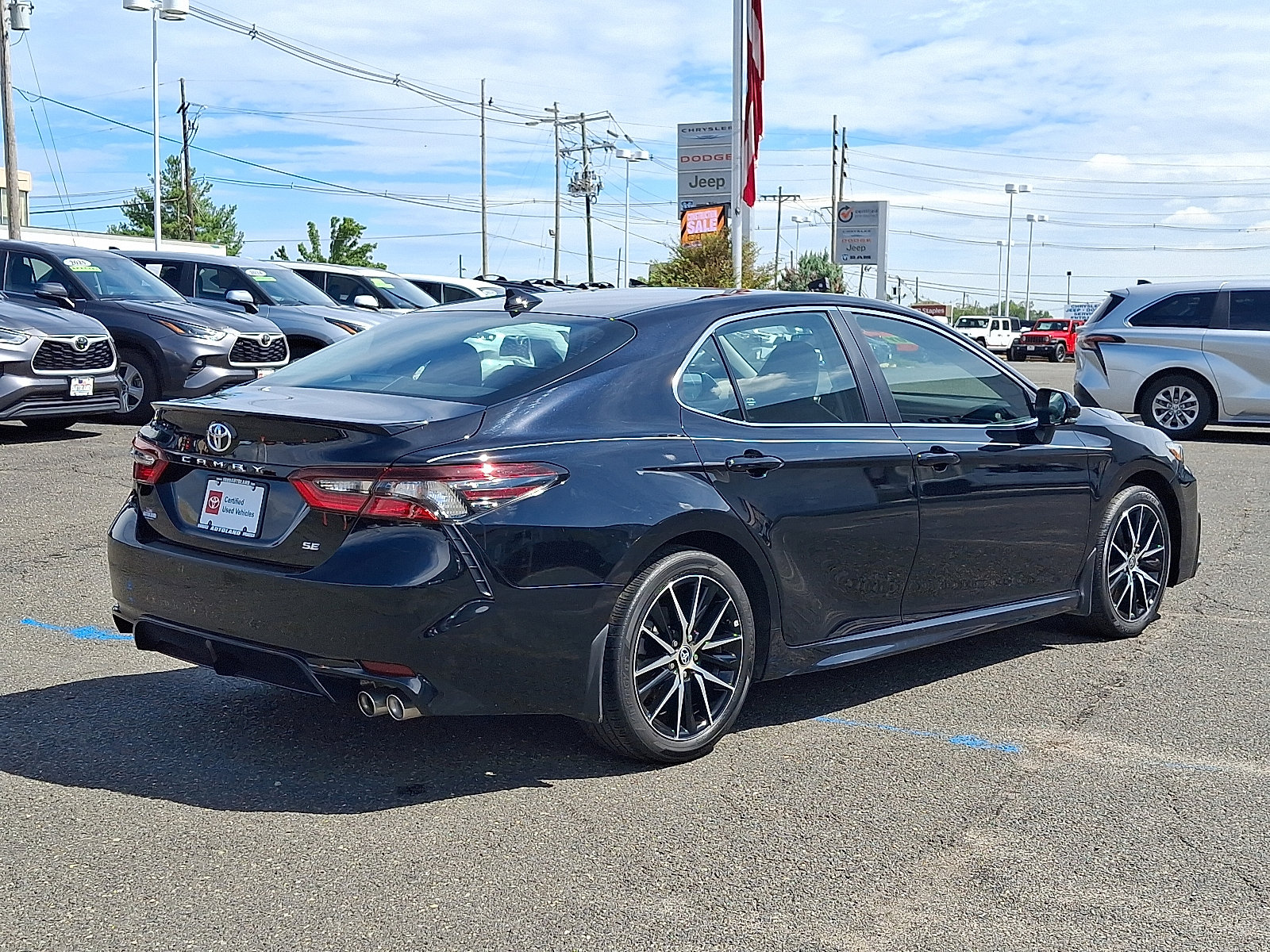 Certified 2024 Toyota Camry SE w/ Cold Weather Package FWD image 7