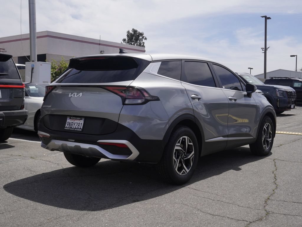 Used 2024 Kia Sportage LX FWD image 4