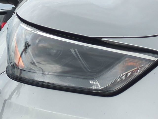 Used 2022 Toyota Highlander LE FWD image 10