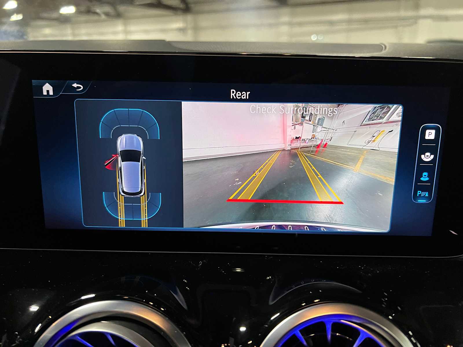 Used 2025 Mercedes-Benz GLA 250 4MATIC image 35