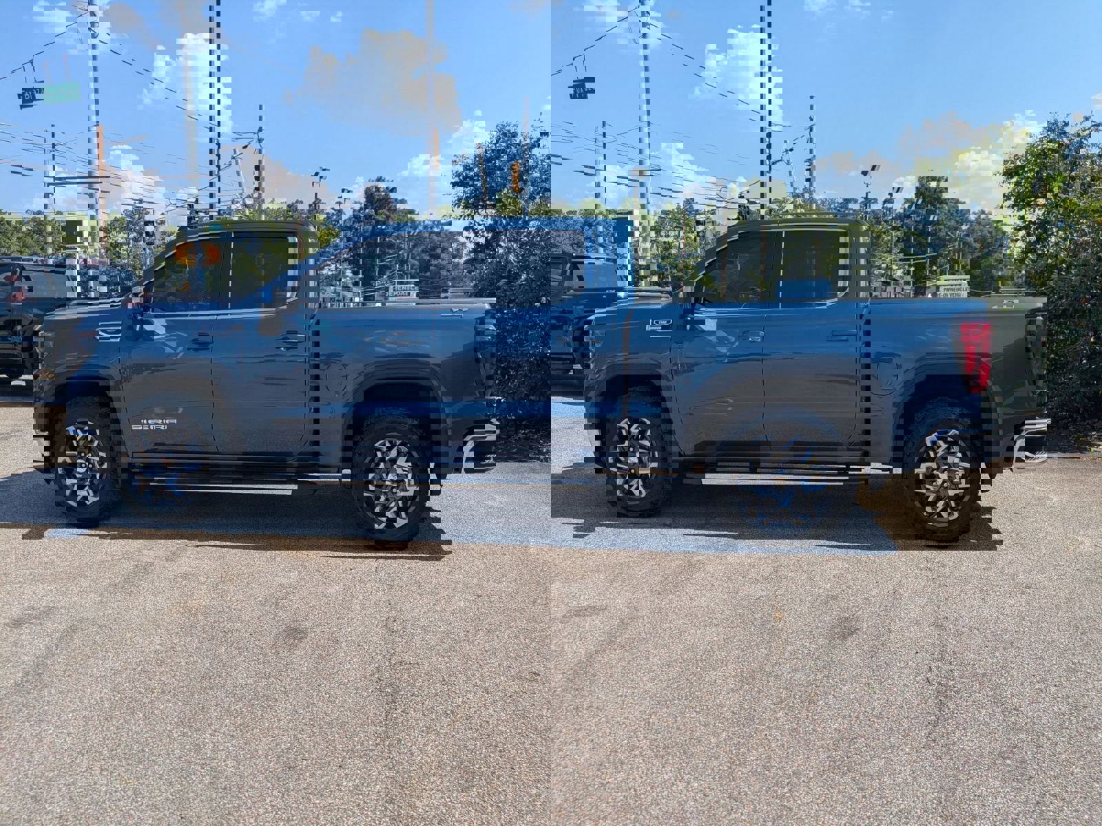 New 2024 GMC Sierra 1500 SLE w/ Preferred Package image 2