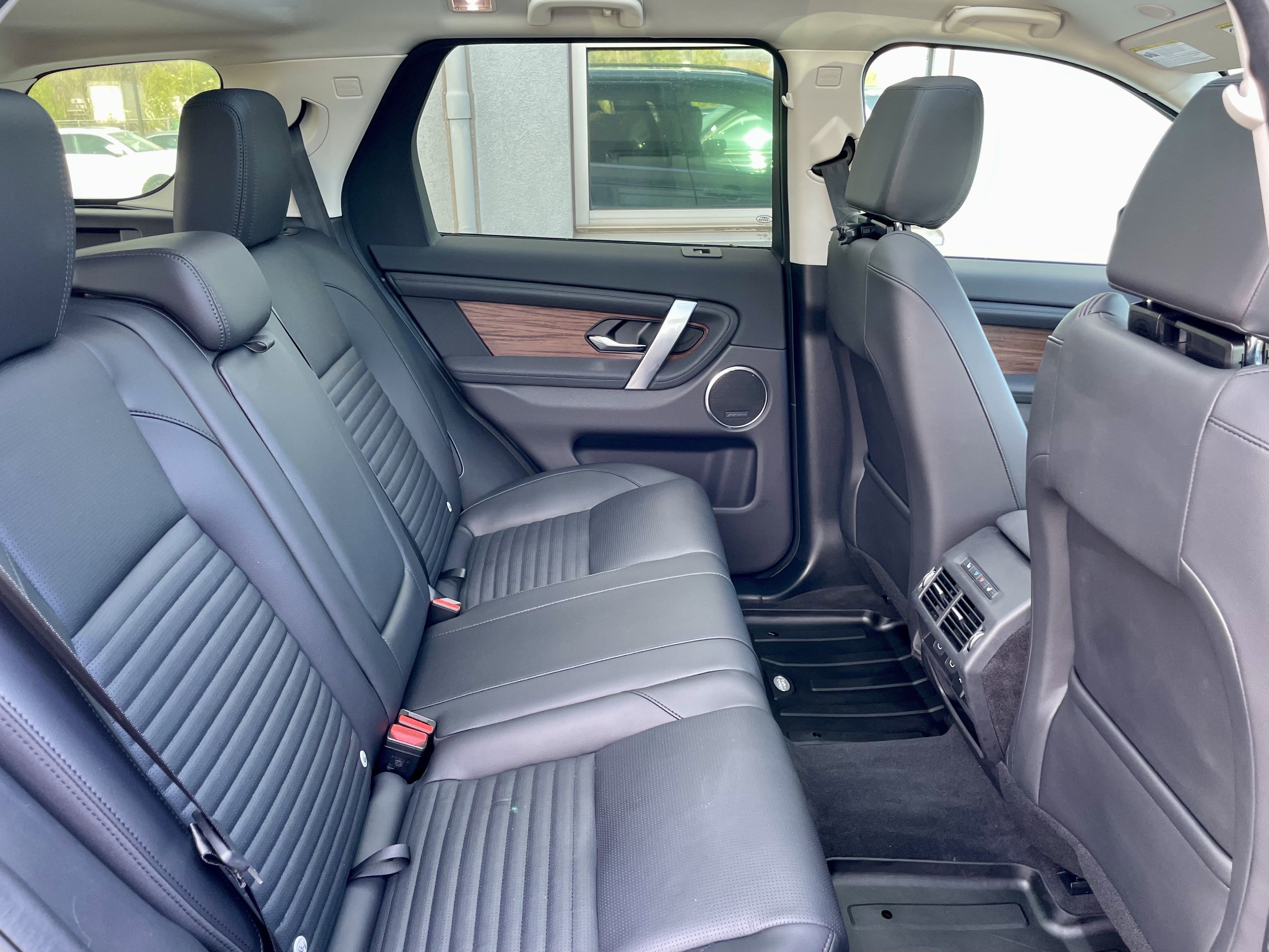 Certified 2024 Land Rover Discovery Sport S image 31