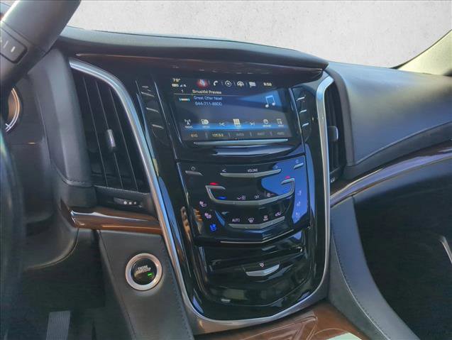 Used 2018 Cadillac Escalade Luxury RWD image 14