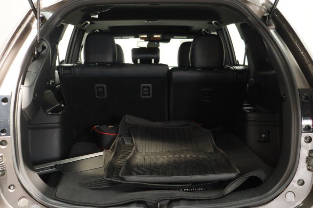 Used 2020 Mitsubishi Outlander SEL AWD/4WD image 31