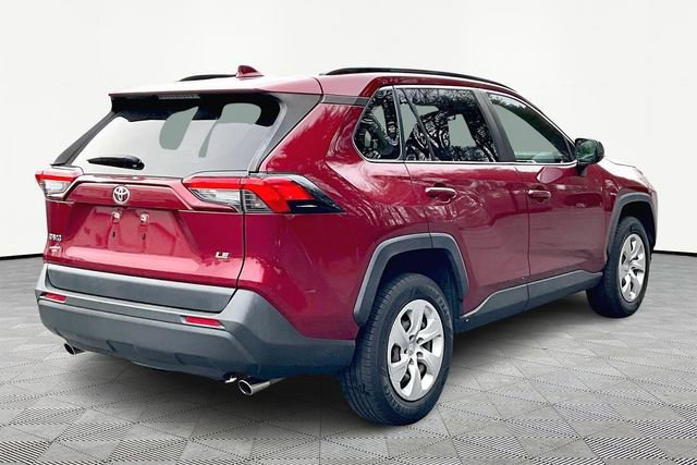 Used 2021 Toyota RAV4 LE image 5