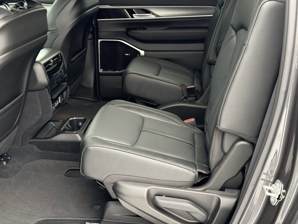 New 2026 Jeep Grand Wagoneer L Limited image 18