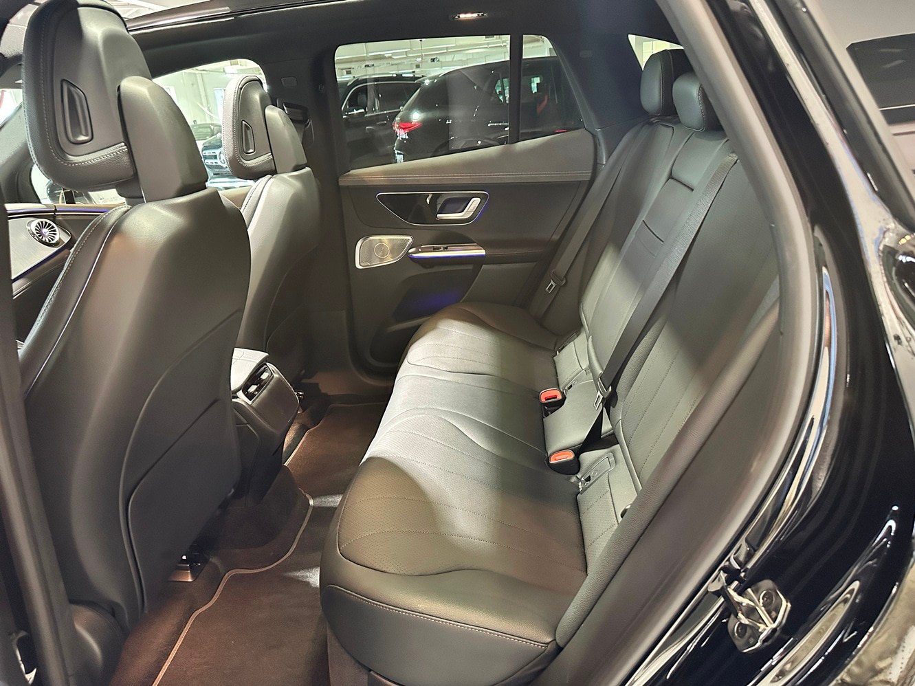Used 2023 Mercedes-Benz EQE 500 4MATIC SUV image 13